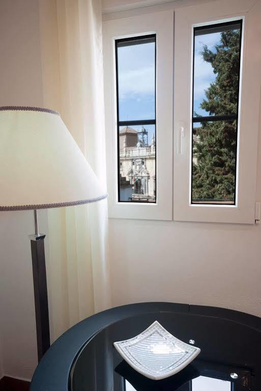 Apn Rio Darro Apartment กรานาดา ภายนอก รูปภาพ